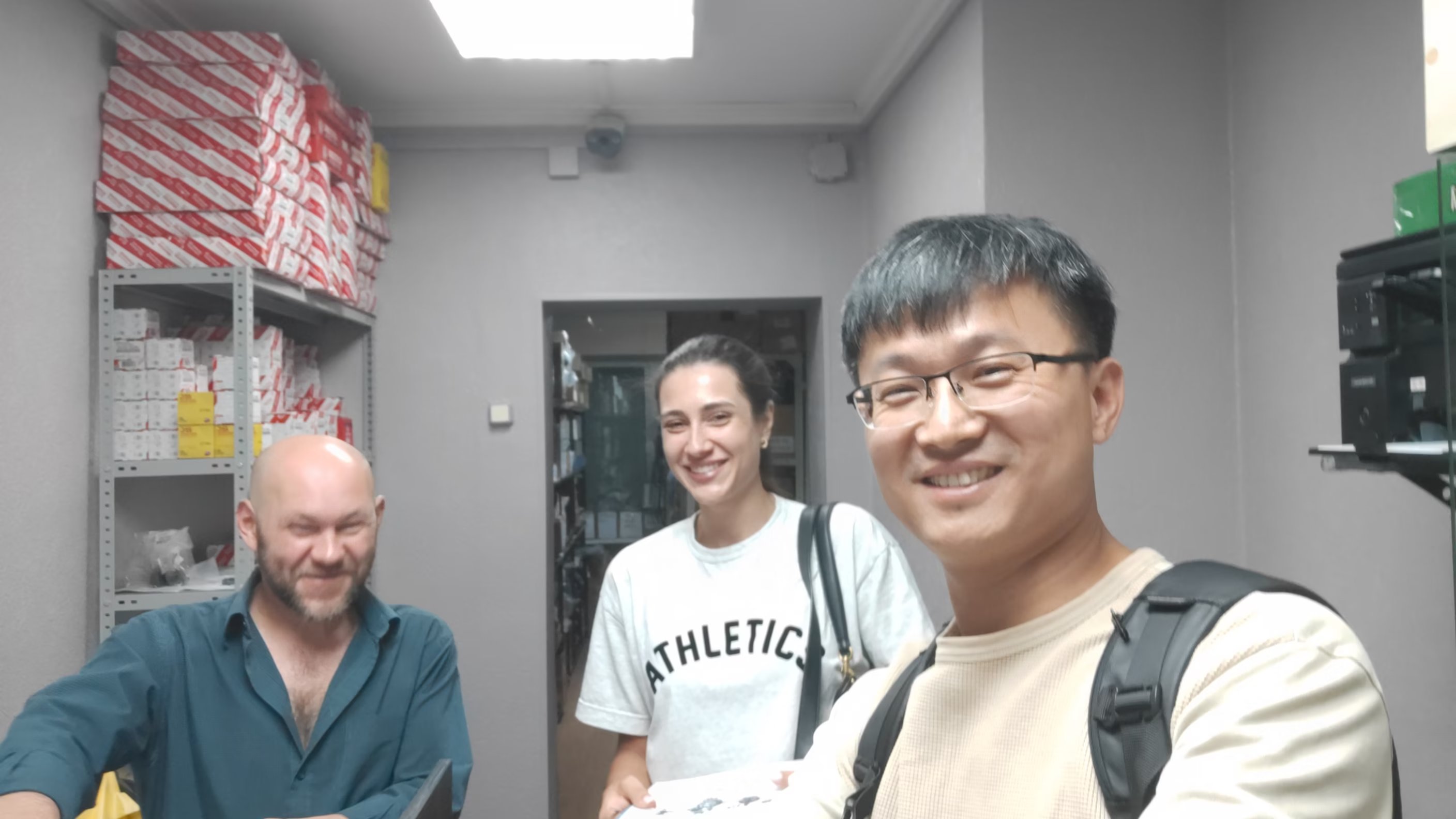 Посетил российский рынок автозапчастей и встретился с покупателями