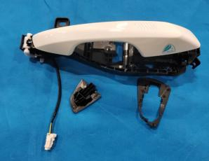 Ручка наружу правой передней двери Geely Atlas L 6608259720A10