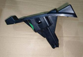 Кронштейн переднего бампера против заныривания Geely Atlas L 6010217100
