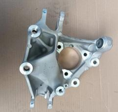 Поворотный кулак задней подвески левый Geely Atlas L 4050078600