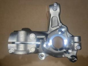 Поворотный кулак передний правый на Geely Atlas L 4048104600